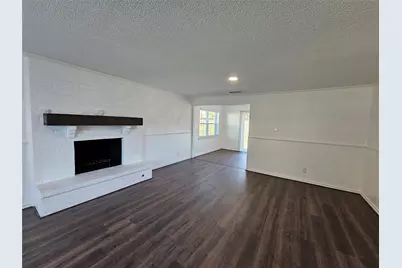 2400 Meadow Creek Drive, Carrollton, TX 75006 - Photo 5