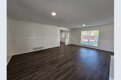 2400 Meadow Creek Drive, Carrollton, TX 75006 - Photo 7