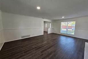 2400 Meadow Creek Dr, Carrollton, TX 75006 - Photo 7