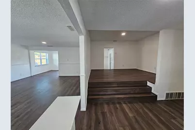 2400 Meadow Creek Drive, Carrollton, TX 75006 - Photo 3