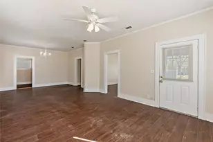 2104 Jones St, Greenville, TX 75401 - Photo 11