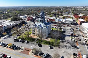 401 E Pearl St, Granbury, TX 76048 - Photo 31