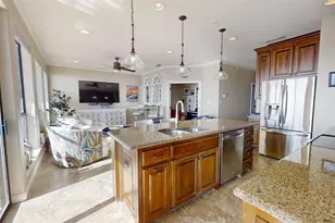 401 E Pearl St, Granbury, TX 76048 - Photo 9