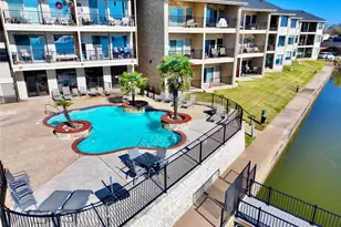 401 E Pearl St, Granbury, TX 76048 - Photo 3