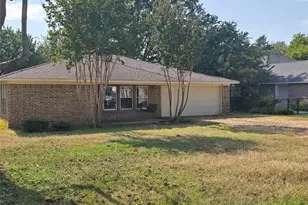 234 Navajo, Lake Kiowa, TX 76240 - Photo 1