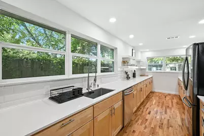 1009 Walnut Street, Irving, TX 75060 - Photo 11