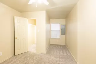 112 Honey Bee Dr, Joshua, TX 76058 - Photo 7