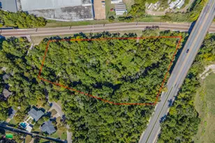 200 N Manus Dr, Dallas, TX 75224 - Photo 1