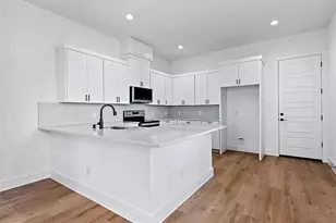 1605 Logan St, Fort Worth, TX 76104 - Photo 7