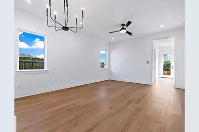 1605 Logan Street, Fort Worth, TX 76104 - Photo 5