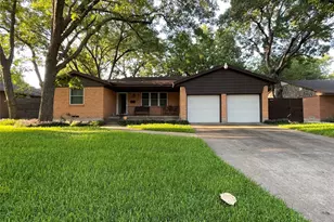 2730 Larkspur Ln, Dallas, TX 75233 - Photo 1