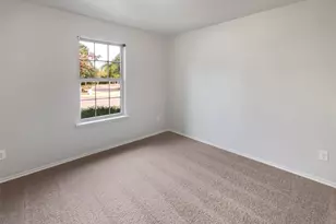 2052 Fair Weather Dr, Lancaster, TX 75146 - Photo 15