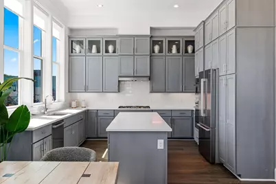 203 Carroll Street, Fort Worth, TX 76107 - Photo 9