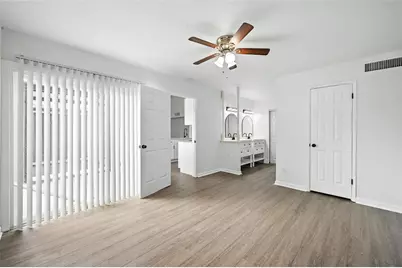 6082 Dooley Drive, The Colony, TX 75056 - Photo 9