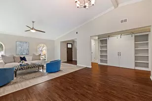 8605 Grumman Dr, Dallas, TX 75228 - Photo 7