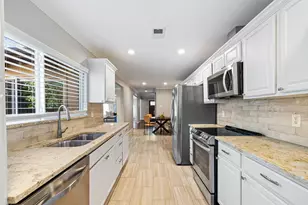 8605 Grumman Dr, Dallas, TX 75228 - Photo 13