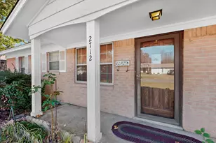 2712 Pennington St, Irving, TX 75062 - Photo 3