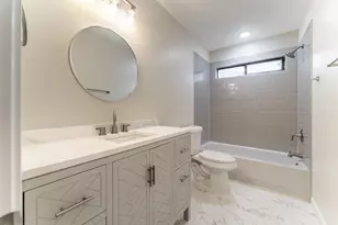 6400 Meadowglen Dr, Arlington, TX 76018 - Photo 13