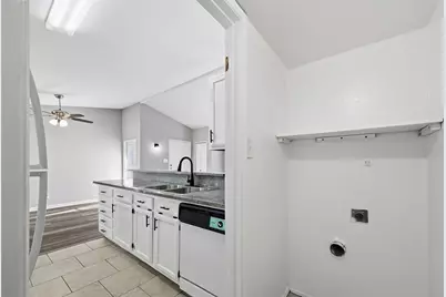 6078 Dooley Drive, The Colony, TX 75056 - Photo 11