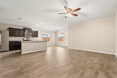 8025 Muddy Creek Drive, Fort Worth, TX 76131 - Photo 3