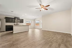 8025 Muddy Creek Dr, Fort Worth, TX 76131 - Photo 3