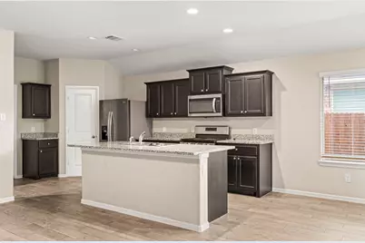 8025 Muddy Creek Drive, Fort Worth, TX 76131 - Photo 5