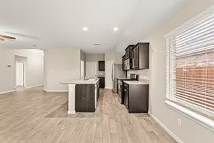 8025 Muddy Creek Dr, Fort Worth, TX 76131 - Photo 9