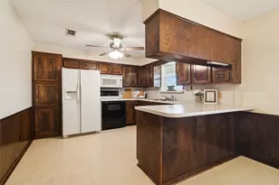 941 Maple St, Howe, TX 75459 - Photo 11