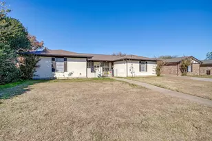 820 Ash St, Burleson, TX 76028 - Photo 1