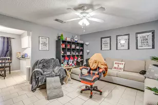 820 Ash St, Burleson, TX 76028 - Photo 25