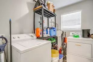 820 Ash St, Burleson, TX 76028 - Photo 25