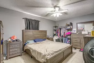 820 Ash St, Burleson, TX 76028 - Photo 5