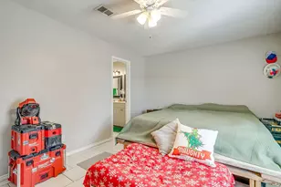 820 Ash St, Burleson, TX 76028 - Photo 9