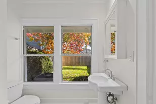 1325 Clover Ln, Fort Worth, TX 76107 - Photo 21