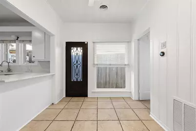 1325 Clover Lane, Fort Worth, TX 76107 - Photo 15