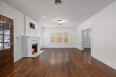 1325 Clover Lane, Fort Worth, TX 76107 - Photo 5