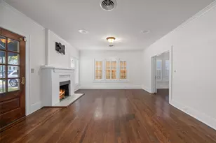 1325 Clover Ln, Fort Worth, TX 76107 - Photo 5