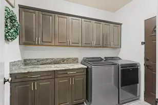 203 Stampede St, Waxahachie, TX 75165 - Photo 9