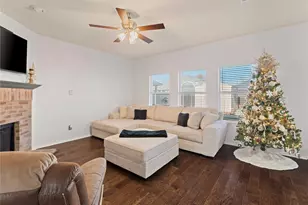 203 Stampede St, Waxahachie, TX 75165 - Photo 3