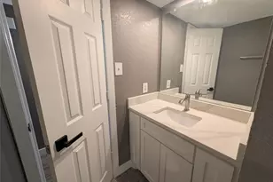 6709 Ridgecrest Ct, Fort Worth, TX 76133 - Photo 9