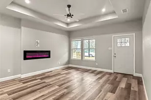 823 Edgar St, Greenville, TX 75401 - Photo 9