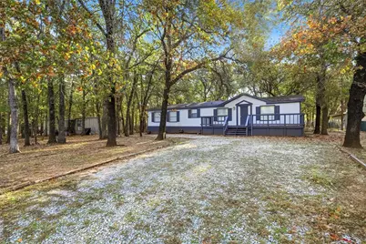 4631 Lyndi Lane, Granbury, TX 76049 - Photo 5