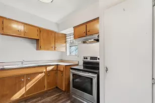 206 W Ridgewood Dr, Garland, TX 75041 - Photo 5