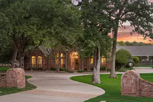 190 Fawn Hollow Dr, Argyle, TX 76226 - Photo 3