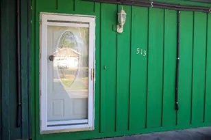 513 Holly St, Angleton, TX 77515 - Photo 5