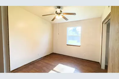 513 Holly Street, Angleton, TX 77515 - Photo 19