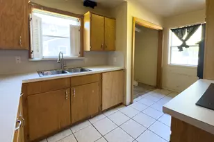 513 Holly St, Angleton, TX 77515 - Photo 15