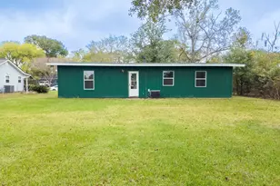 513 Holly St, Angleton, TX 77515 - Photo 29