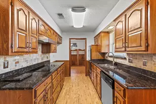 416 Newcastle Dr, DeSoto, TX 75115 - Photo 9