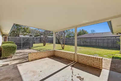 416 Newcastle Drive, DeSoto, TX 75115 - Photo 31